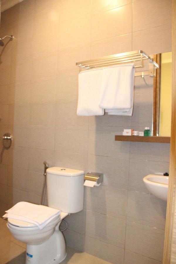 Front One Cabin Malioboro Jogja Yogyakarta Luaran gambar